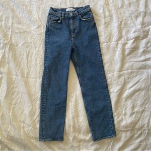 & Other Stories favorite cut cropped jeans in color mid blue